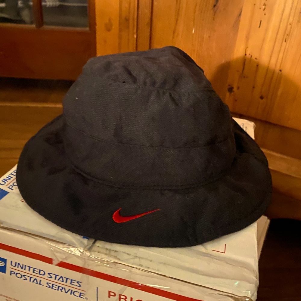 COPY - Vintage Nike Bucket Hat